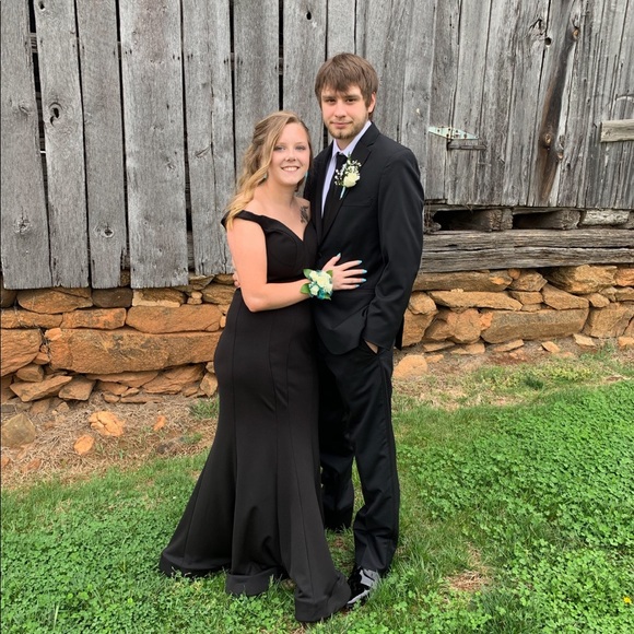 Prom dress - Picture 1 of 4